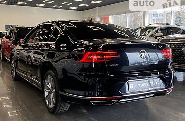 Седан Volkswagen Passat 2018 в Одессе