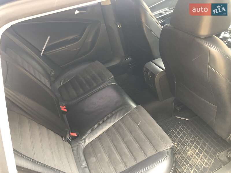 Универсал Volkswagen Passat 2010 в Львове