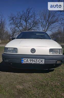 Седан Volkswagen Passat 1989 в Звенигородке