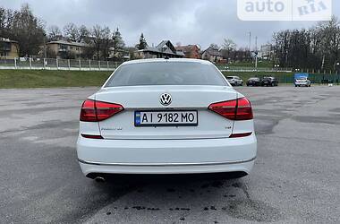 Седан Volkswagen Passat 2015 в Киеве