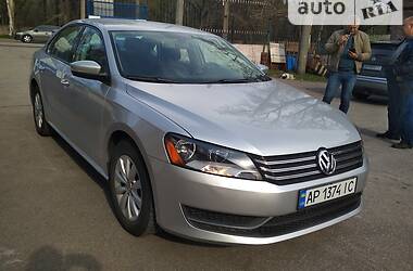 Седан Volkswagen Passat 2013 в Запорожье