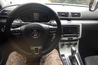 Седан Volkswagen Passat 2014 в Ужгороде