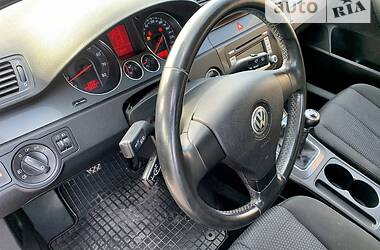 Седан Volkswagen Passat 2006 в Днепре