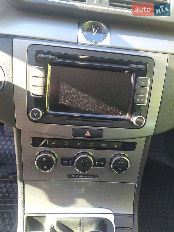 Универсал Volkswagen Passat 2011 в Ивано-Франковске фото 9 Универсал Volkswagen Passat 2011 в Ивано-Франковске