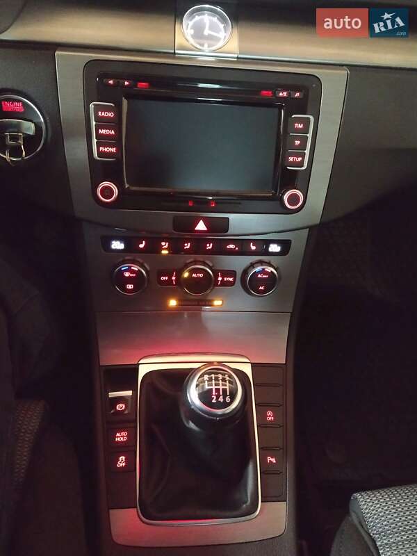 Универсал Volkswagen Passat 2011 в Ивано-Франковске фото 13 Универсал Volkswagen Passat 2011 в Ивано-Франковске