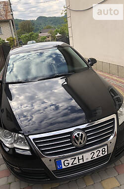 Седан Volkswagen Passat 2005 в Тячеве