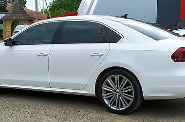 Седан Volkswagen Passat 2014 в Чернівцях