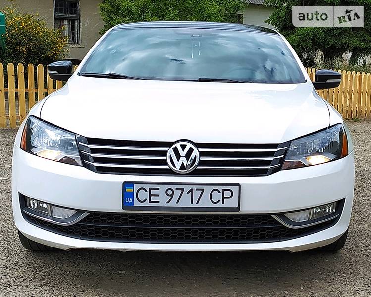 Седан Volkswagen Passat 2014 в Чернівцях