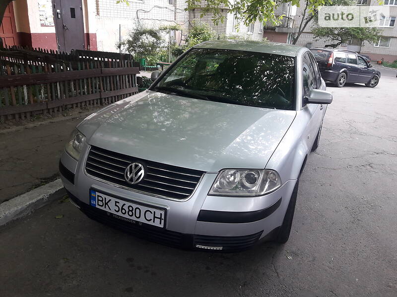 Седан Volkswagen Passat 2001 в Рівному