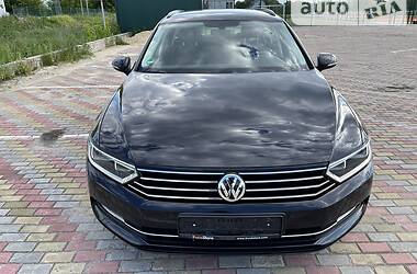 Универсал Volkswagen Passat 2017 в Житомире