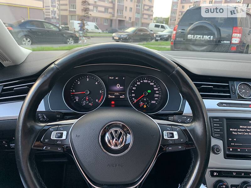 Седан Volkswagen Passat 2014 в Харькове