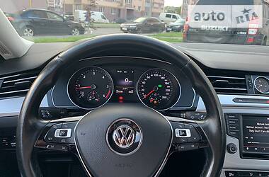 Седан Volkswagen Passat 2014 в Харкові