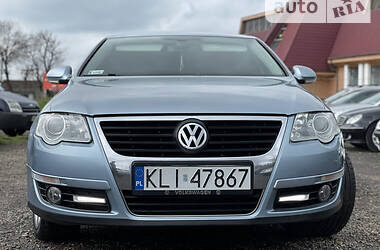 Седан Volkswagen Passat 2005 в Хусте