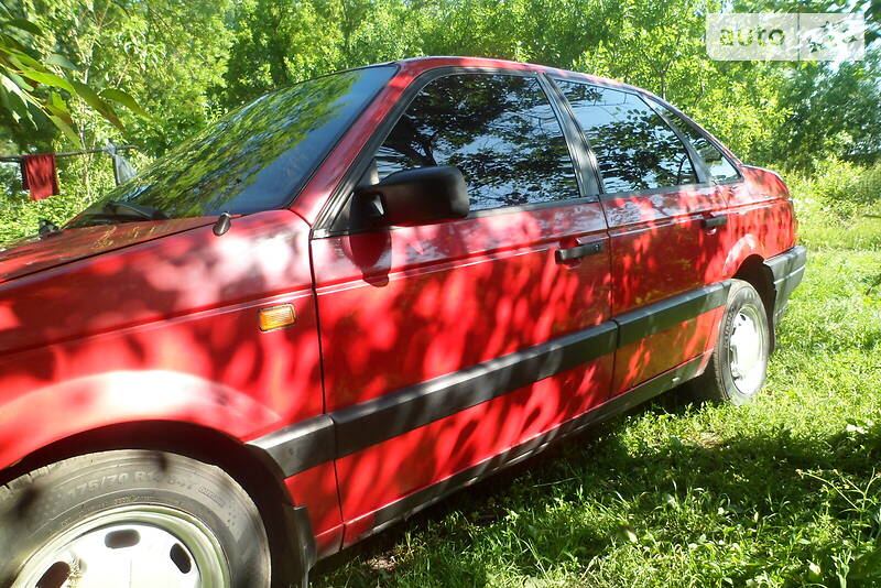 Седан Volkswagen Passat 1992 в Хмельницком