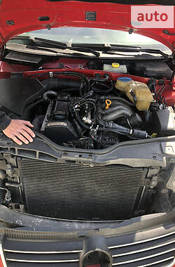 Седан Volkswagen Passat 2003 в 