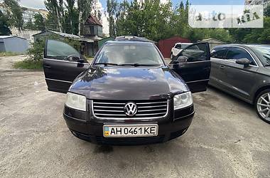 Седан Volkswagen Passat 2004 в 
