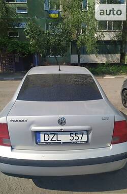 Седан Volkswagen Passat 2000 в Запорожье