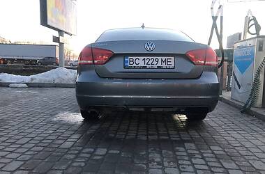 Седан Volkswagen Passat 2013 в Львове