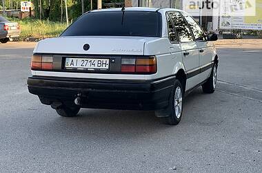 Седан Volkswagen Passat 1991 в 