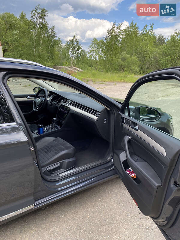 Универсал Volkswagen Passat 2018 в Житомире фото 6 Универсал Volkswagen Passat 2018 в Житомире