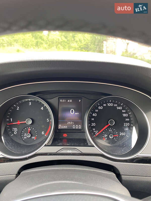 Универсал Volkswagen Passat 2018 в Житомире фото 17 Универсал Volkswagen Passat 2018 в Житомире