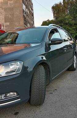 Универсал Volkswagen Passat 2012 в Луцке