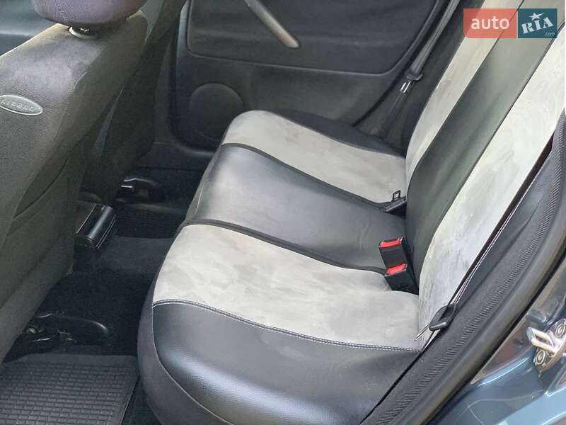 Універсал Volkswagen Passat 1999 в Олександрії