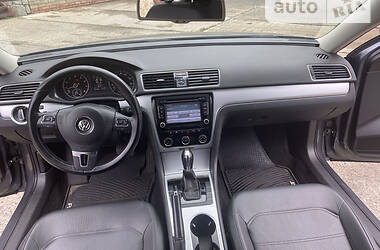 Седан Volkswagen Passat 2012 в Мелітополі