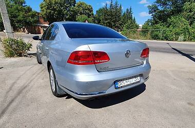 Седан Volkswagen Passat 2013 в Сумах