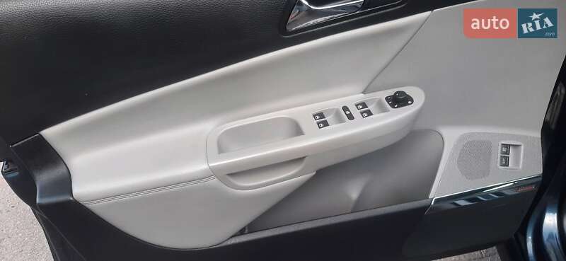 Універсал Volkswagen Passat 2007 в Луцьку