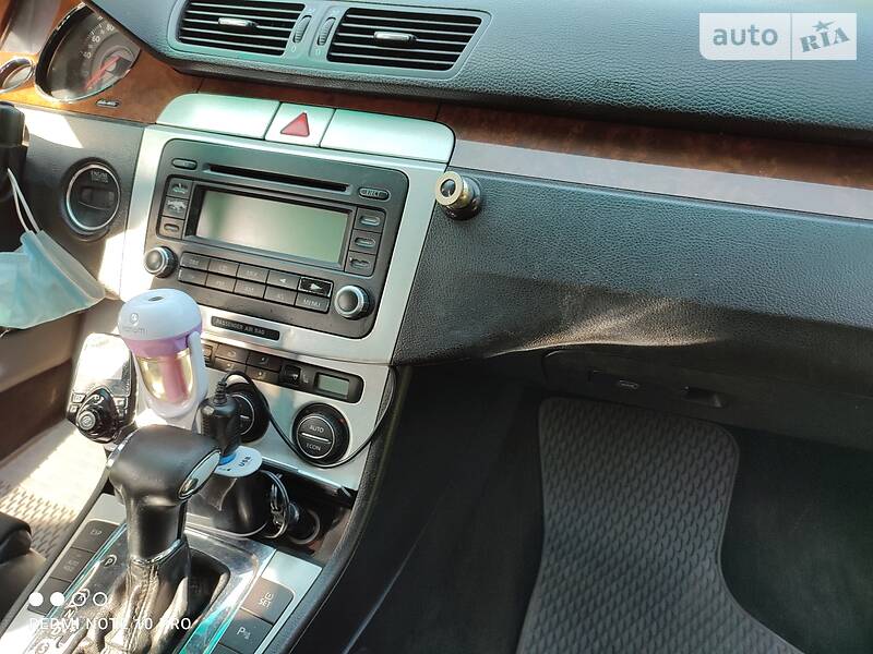 Седан Volkswagen Passat 2006 в Рогатине