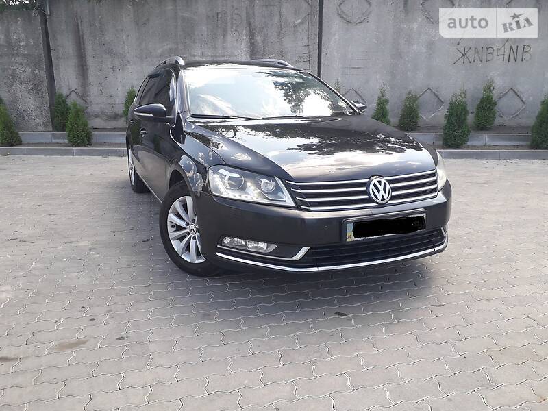 Універсал Volkswagen Passat 2012 в Сарнах