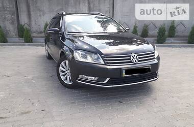 Універсал Volkswagen Passat 2012 в Сарнах