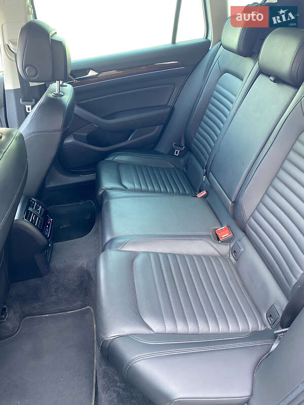 Універсал Volkswagen Passat 2017 в Іршаві