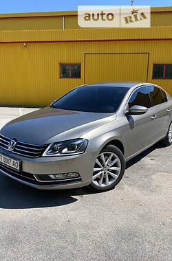 Седан Volkswagen Passat 2013 в Херсоне