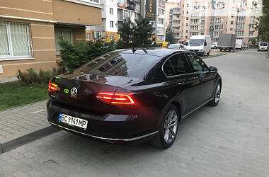 Седан Volkswagen Passat 2015 в Львове