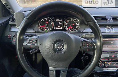 Универсал Volkswagen Passat 2011 в Харькове