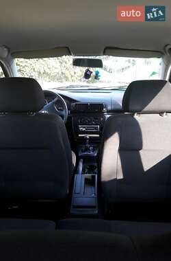 Универсал Volkswagen Passat 2001 в 