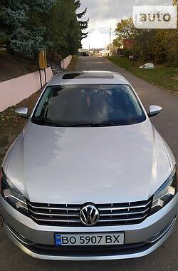 Седан Volkswagen Passat 2012 в Тернополе