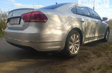 Седан Volkswagen Passat 2012 в Тернополе