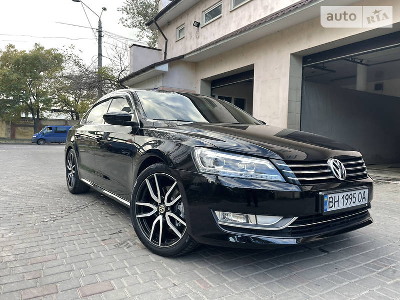 Седан Volkswagen Passat 2012 в Одесі