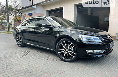 Седан Volkswagen Passat 2012 в Одесі