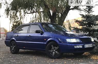 Седан Volkswagen Passat 1999 в Киеве