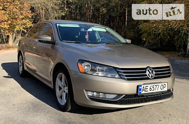 Седан Volkswagen Passat 2015 в Днепре