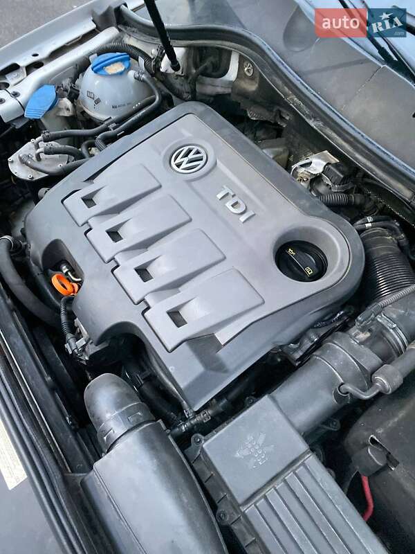 Седан Volkswagen Passat 2011 в Херсоні