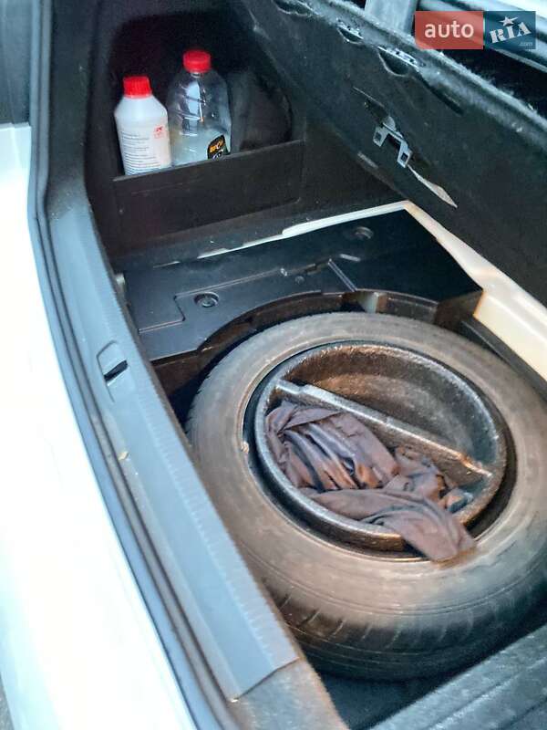 Седан Volkswagen Passat 2011 в Херсоні