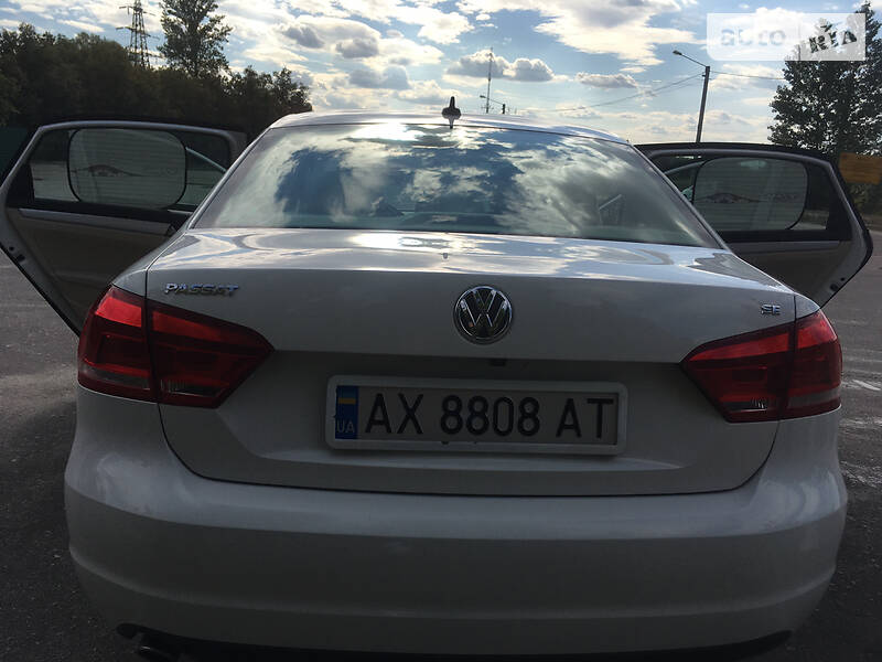 Седан Volkswagen Passat 2012 в Харькове