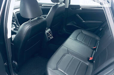 Седан Volkswagen Passat 2016 в 