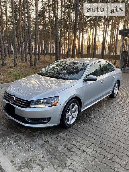 Седан Volkswagen Passat 2013 в Буче