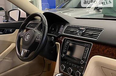 Седан Volkswagen Passat 2013 в Одессе